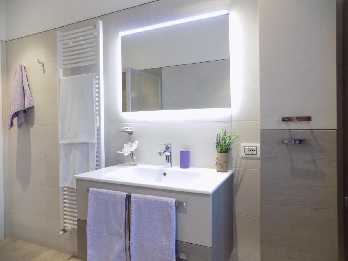 Millyholidays - Apartment Lilla - Center - Nearby Beach - Private Garden - Spa Pool バルドリーノ エクステリア 写真