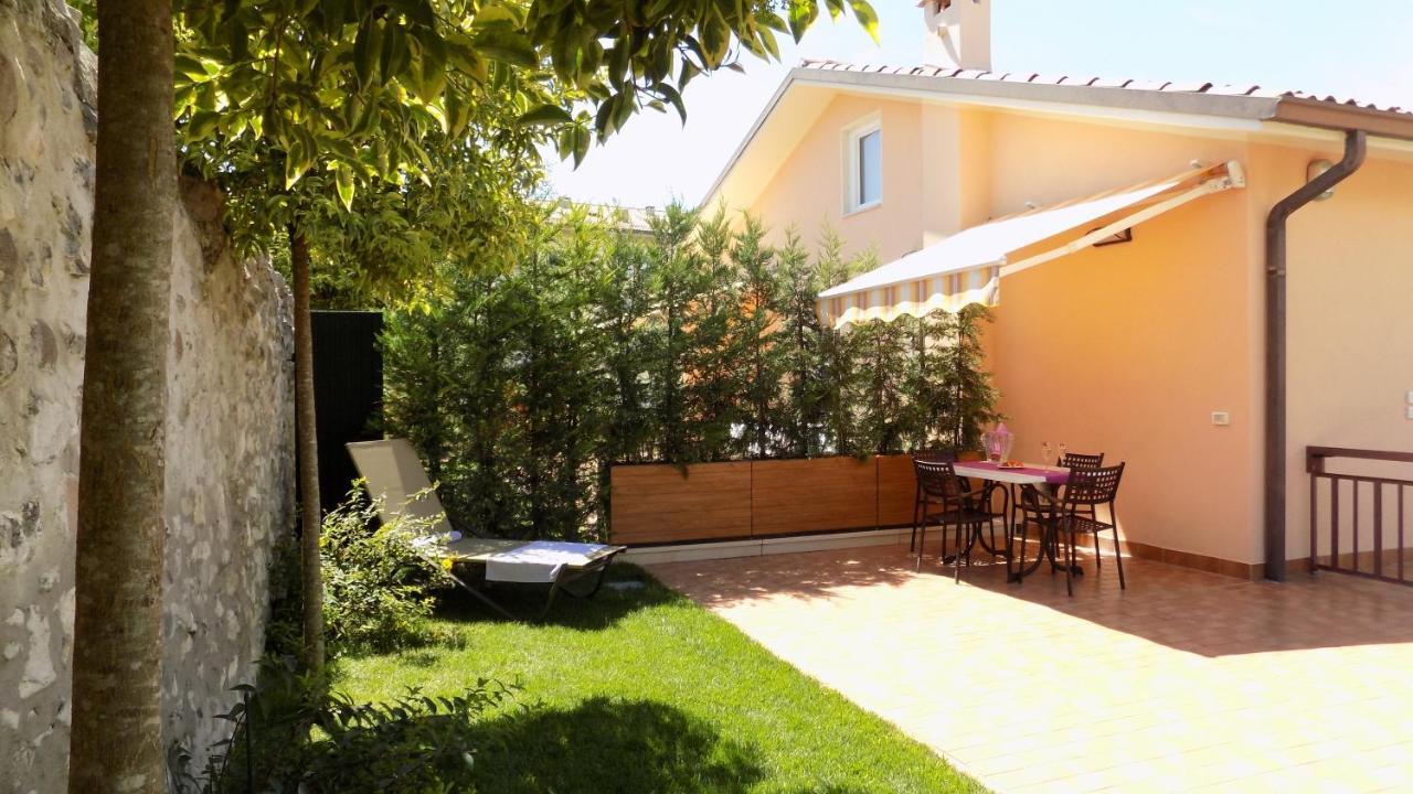 Millyholidays - Apartment Lilla - Center - Nearby Beach - Private Garden - Spa Pool バルドリーノ エクステリア 写真