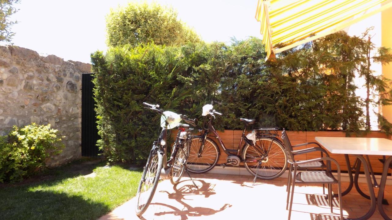 Millyholidays - Apartment Lilla - Center - Nearby Beach - Private Garden - Spa Pool バルドリーノ エクステリア 写真